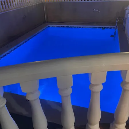 Chalet Piscina Privada Hébergement de vacances